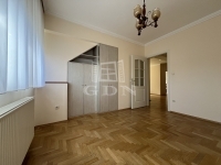 Budapest XVI. kerület Ikerház 27