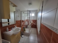 Gencsapáti Családi ház 18