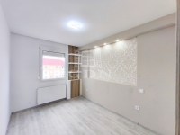 Zalaegerszeg Lakás (csúsztatott zsalu) 28