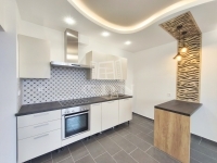 Zalaegerszeg Lakás (csúsztatott zsalu) 2