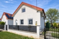 Lipót Családi ház - 156.464.100 Ft