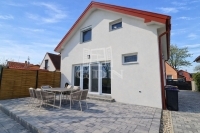 Lipót Családi ház 12