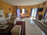 Madaras 家庭别墅 10