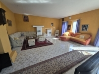 Madaras 家庭别墅 11