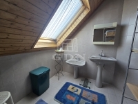 Madaras 家庭别墅 38