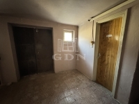 Nagybaracska Üzlethelyiség 13