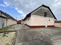 Nagybaracska Üzlethelyiség 14