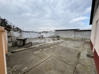 Nagybaracska Üzlethelyiség 13