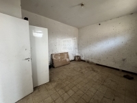 Nagybaracska Üzlethelyiség 12