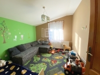 Pécel 双面别墅 6