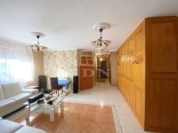 Pécel 双面别墅 1