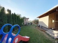 Pécel 双面别墅 13