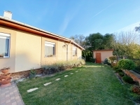 Pécel 双面别墅 14