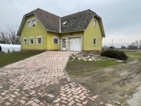 Zsombó Частный дом 13