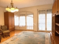 Budapest III. kerület 公寓房（砖头） 1