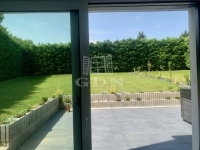 Törökbálint Совмещенный дом 11