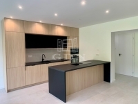 Törökbálint Совмещенный дом 1