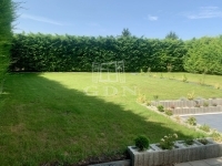 Törökbálint Совмещенный дом 13