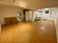 Érd 双面别墅 14