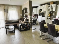 Érd 双面别墅 - 129.900.000 HUF