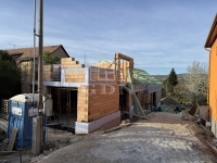 Törökbálint Совмещенный дом 7