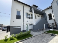 Eladó lakás (téglaépítésű) Budaörs, 160m2