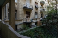 Eladó lakás (téglaépítésű) Budapest VI. kerület, 98m2