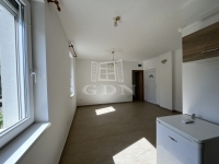 Fót Casa Familiala 12