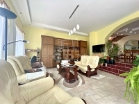 Tahitótfalu Family House 11