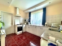 Tahitótfalu Family House 9