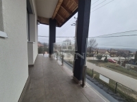 Pécel 双面别墅 21