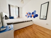 Szentendre Lakás (csúsztatott zsalu) 4