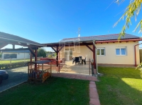 Szombathely 家庭别墅 0