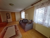 Pécel 家庭别墅 16