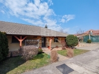 Pécel Flat (brick) 25