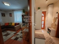 Pécel 双面别墅 10