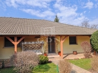 Pécel 双面别墅 0