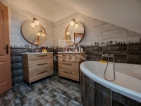 Csömör Üzlethelyiség 15