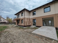 Pécel 双面别墅 3