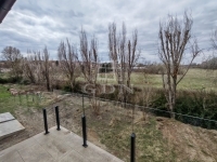 Pécel 双面别墅 6