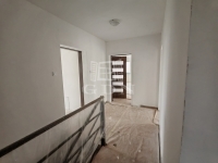 Pécel 双面别墅 20