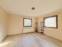 Mikosszéplak 家庭别墅 8