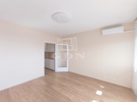 Zalaegerszeg Lakás (csúsztatott zsalu) 11