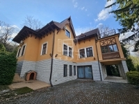 Kiadó családi ház Budapest, XII. kerület, 450m2