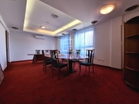 Székesfehérvár Birouri 8