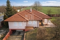 Eladó családi ház Úrhida, 220m2