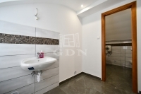 Székesfehérvár Üzlethelyiség 17