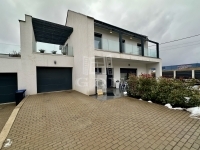 Pilisvörösvár 双面别墅 32