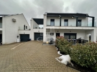 Pilisvörösvár 双面别墅 33