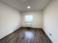 Albertirsa 双面别墅 8